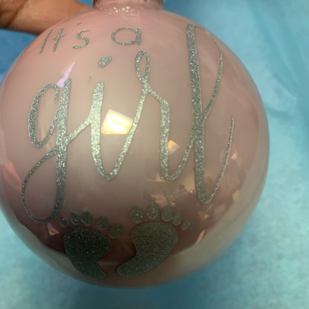It’s a girl 💖 Christmas ornament gender reveal - Picture 6 of 6